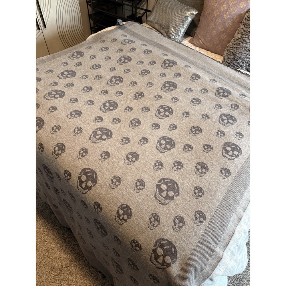 Alexander McQueen Skull Wool Cashmere Reversible Throw Blanket Gray Italy